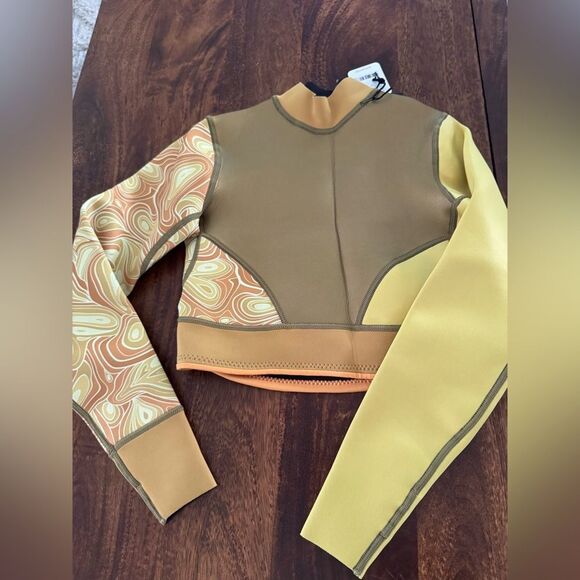 NWT FREE PEOPLE ATMOSEA CROP SURF VEST - Picture 3 of 4